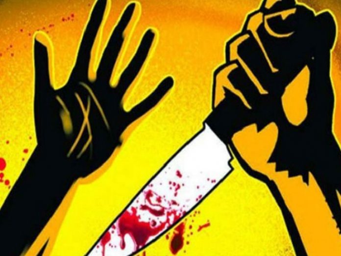 Tempu Driver Injured by Stabbing him in the Stomach