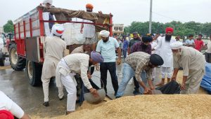 Farmers demonstrated in Nissing