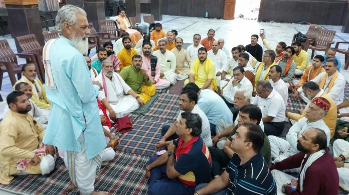 Panipat Vipra Mandal meeting held in ancient Devi temple