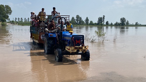 Flood like situation in areas around Yamuna river