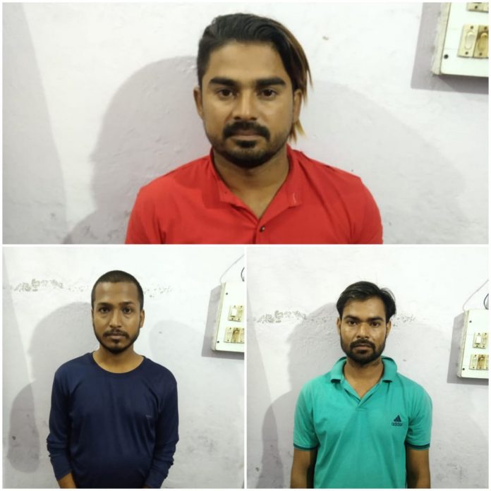 3 youths arrested while gambling cash worth Rs 21780 at stake recovered