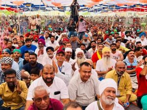 Gurdas Maan did Punjabi music in village Jhingda