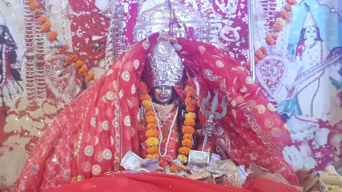 Maa Jhandewali's chowki organized in Shri Krishna temple