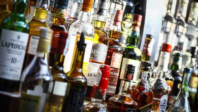 Women and schoolgirls upset due to open dozens of illegal liquor shops