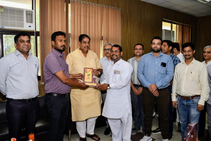 Dr. Ajay Singh Chautala and Vice Chancellor honored Tarun Bhati