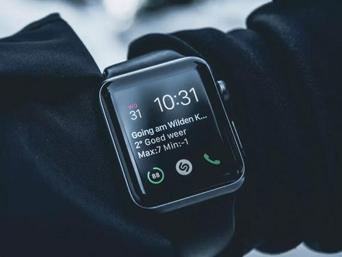 Gadgets News 4 Great Smartwatches Calling and health Tracking Features