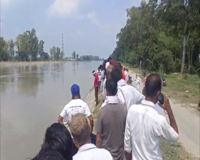 The Process Of Getting Dead Bodies From The Western Yamuna Canal Did Not Stop