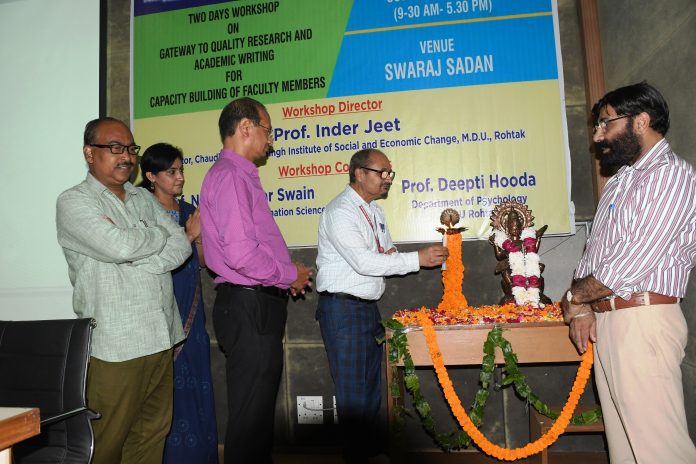 Inauguration of two day research workshop at Maharishi Dayanand University