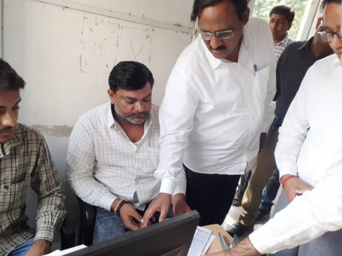 Chief Secretary V Raja Shekhar Wundru inspected various mandis