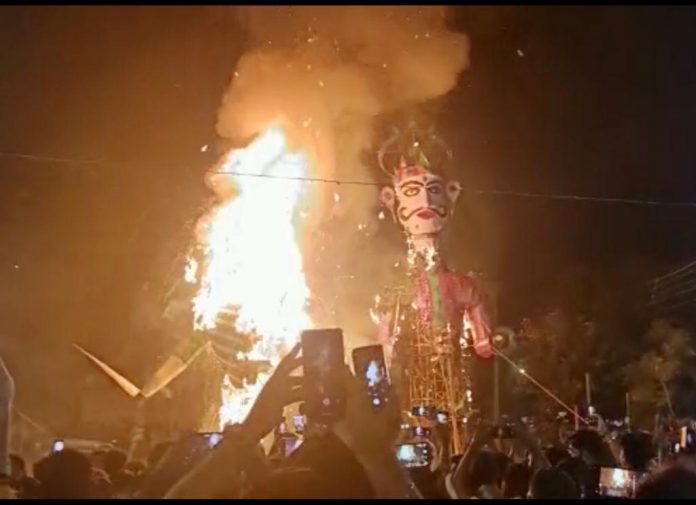 Burning of effigies at different places on Dussehra festival