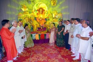 Dandiya night rocked in premises of Saraswati Shikshan Sansthan
