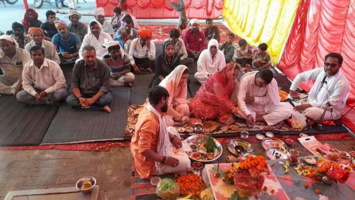 Panipat News/Worship of Maa Bhagwati continues under Jatal Road flyover by Purvanchal Kalyan Parishad