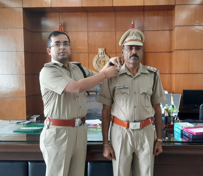 Panipat News/Sub Inspector Mahendra Singh posted in District Police became Inspector after promotion Panipat News/Sub Inspector Mahendra Singh posted in District Police became Inspector after promotion