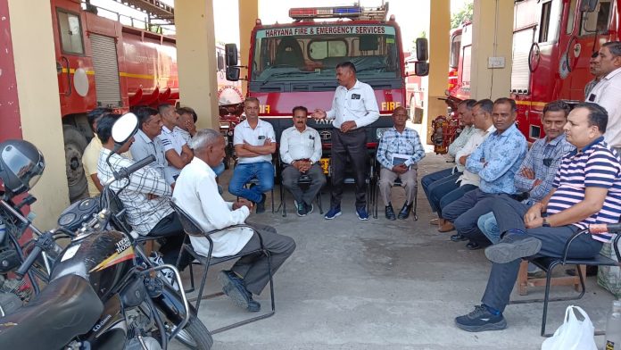 Municipalities and fire brigade will celebrate Kali Diwali if their demands are not met: Mangeram