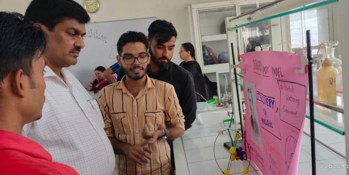 Panipat News/Model exhibition in 3D dimensional chemistry was organized in IB College