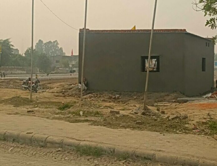Panipat News/SCOs are being built by occupying thousands of yards of HSVP land: Swami