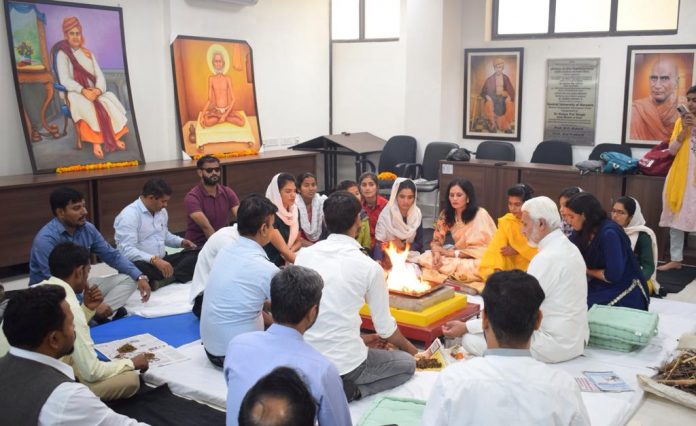 Havan organized in Hakevi on the death anniversary of Swami Dayanand Saraswati