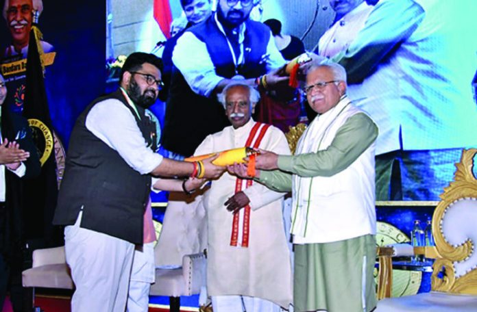 Governor Bandaru Dattatreya Honored Mp Kartik Sharma