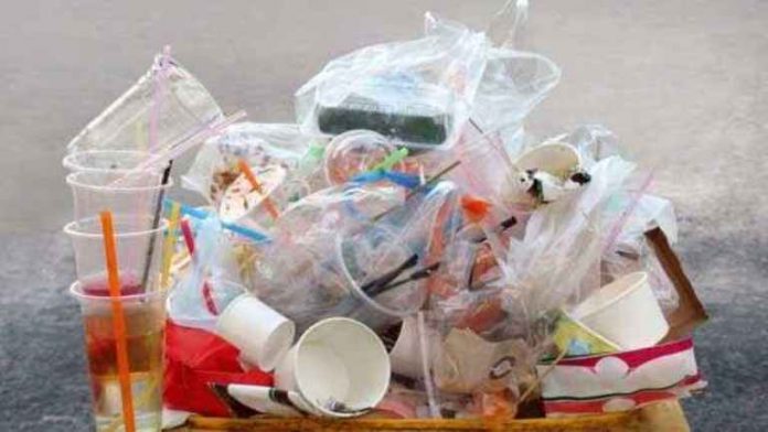 Panipat News/Citizens can complain related to single use plastic on mobile app: DC