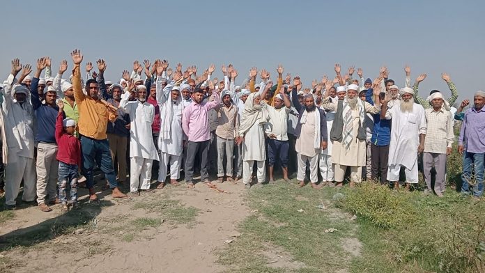 Panipat News/Illegal dung and garbage kept in cemetery in Dhansauli village villagers expressed anger Panipat News/Illegal dung and garbage kept in cemetery in Dhansauli village villagers expressed anger