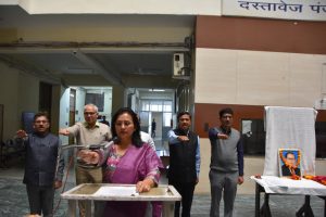 Panipat News/Additional Deputy Commissioner administered Constitution Day oath to officers and employees