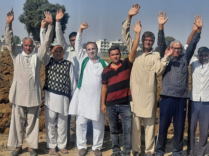 Farmers stopped work on Kail to Paonta Sahib highway