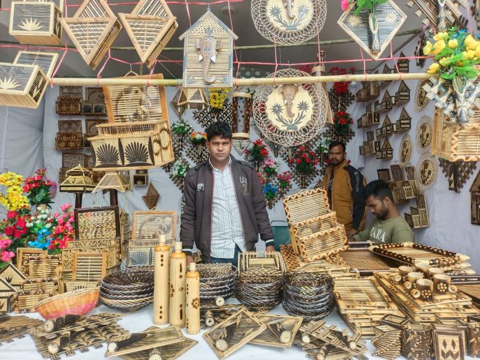 Crafts in Saras and Craft Fair are being heard in foreign countries too