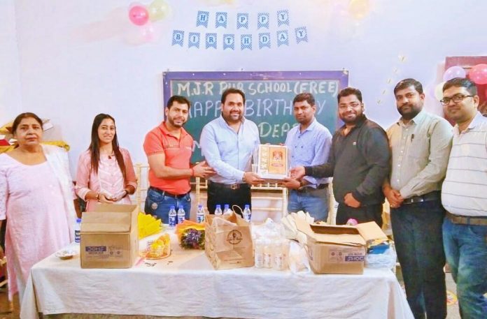 All India Yuva Agarwal Sammelan celebrated Children's Day