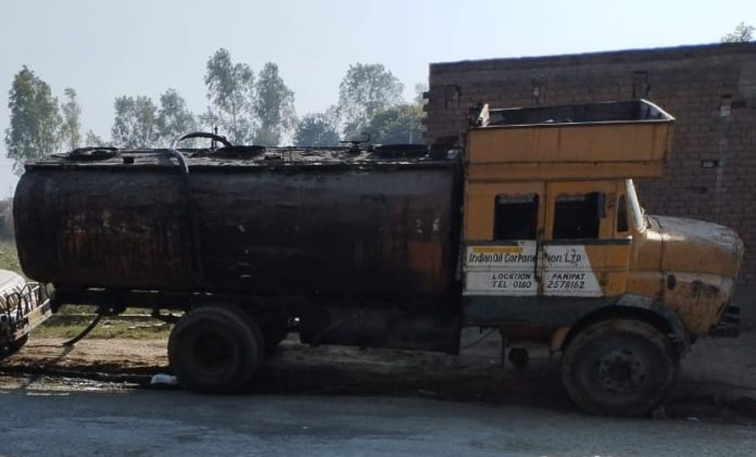 Panipat News/Police busted illegal business of oil on Refinery Road