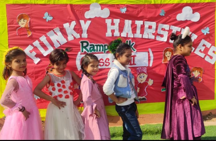 The little ones gave a wonderful presentation in the ramp walk competition