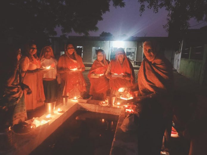 After the Kartik bath, the donation of lamps is like ten yagyas--Shankar