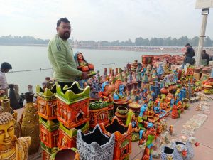 Handicrafts of artisans is telling the saga of being alive
