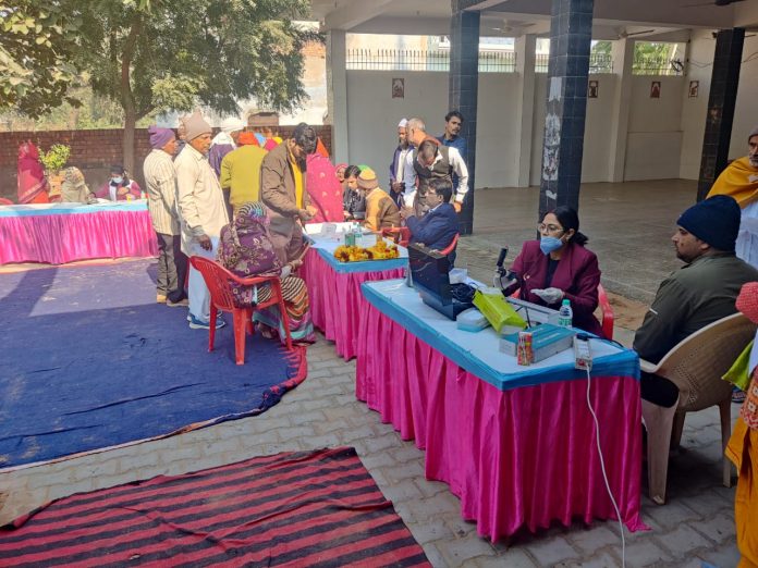 166 women and men got health checkup done in the camp organized in village Bawaniya