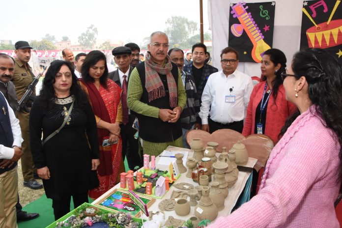 Panipat News/MP saw the exhibition at Gita Mahotsav