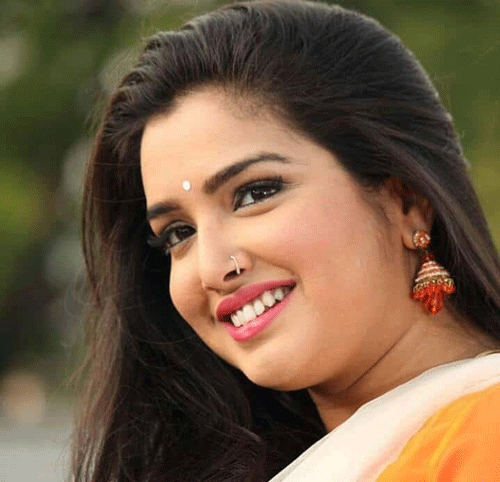 Bhojpuri Actress Amrapali Dubey New Song 'Saiyan Ji Selfish' Rocked