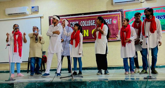 Panipat News/Drama staging program organized by Breakthrough organization at Deshbandhu Gupta Government College