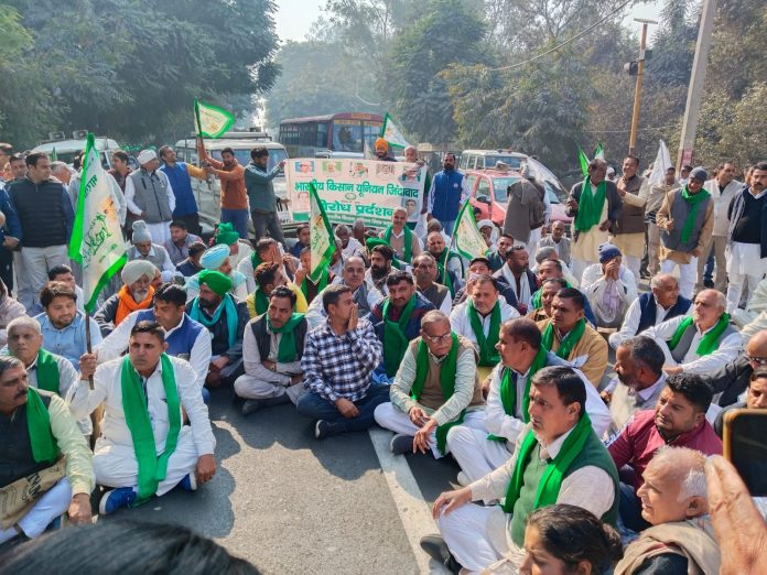 Farmers blocked the highway for their demands