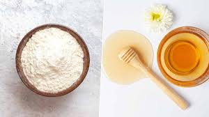Homemade honey and flour mask to soften cracked heels in winter