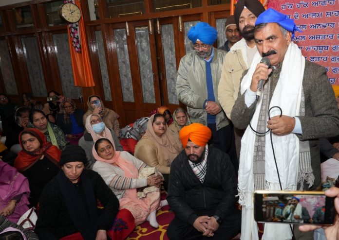 Himachal CM paid obeisance Gurdwara Sahib