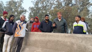 National Highway Authority of India put road blockers on National Highway 44 Jhilmil filling station