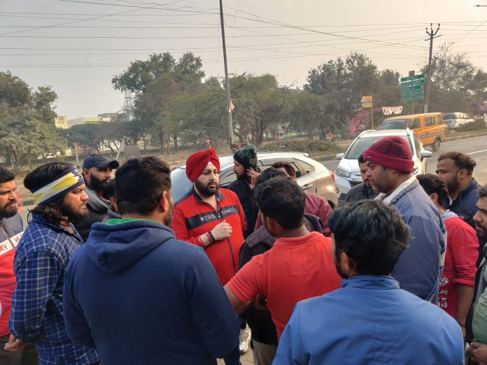 Promise to provide temporary space to street vendors in green belt area