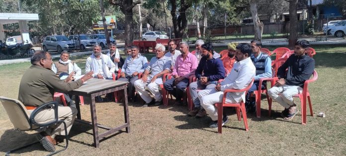 Mahendragarh Sadar police station in-charge held a meeting with cattle traders and villagers