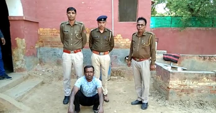 Absconding accused in theft cases in Rajasthan handed over to Rajasthan Police