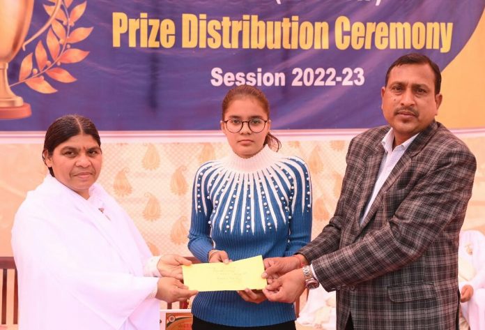 Panipat News/Annual prize distribution ceremony organized at Geeta Public Senior Secondary School Shera