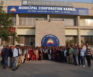 Ajay Singh Tomar was given a soulful farewell by the staff of the municipal office