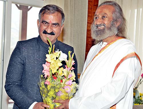 CM Sukhu met Sri Ravi Shankar