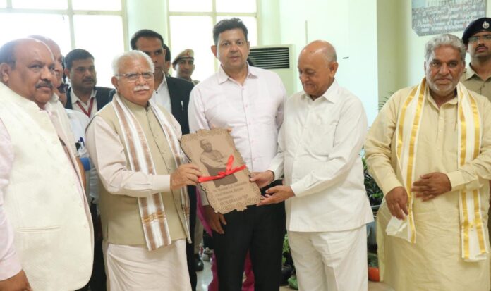 Panipat News/Rakesh Tayal gave suggestions to CM Manohar Lal