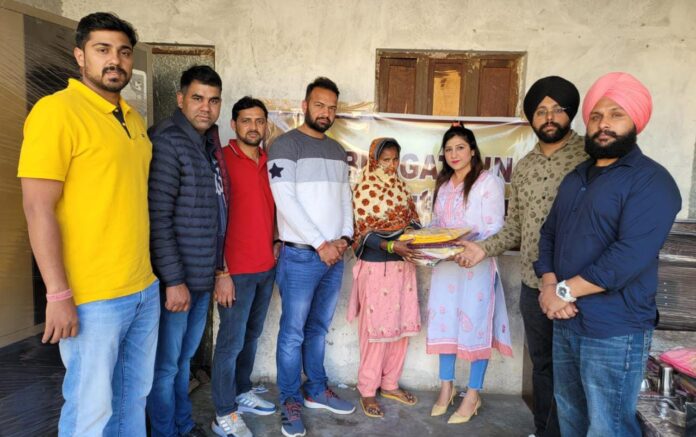 Panipat News/Shaheed Bhagat Singh Youth Club provided necessary material and financial support in the marriage of a poor girl.