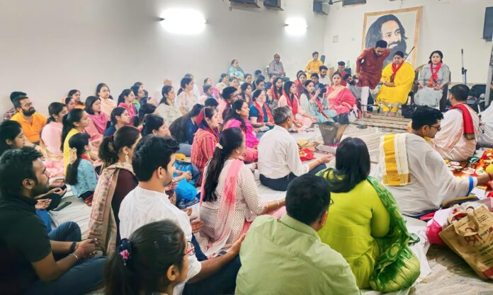 Panipat News/Durga Puja was organized by the Art of Living Panipat Chapter at the Art of Living Center located in HUDA