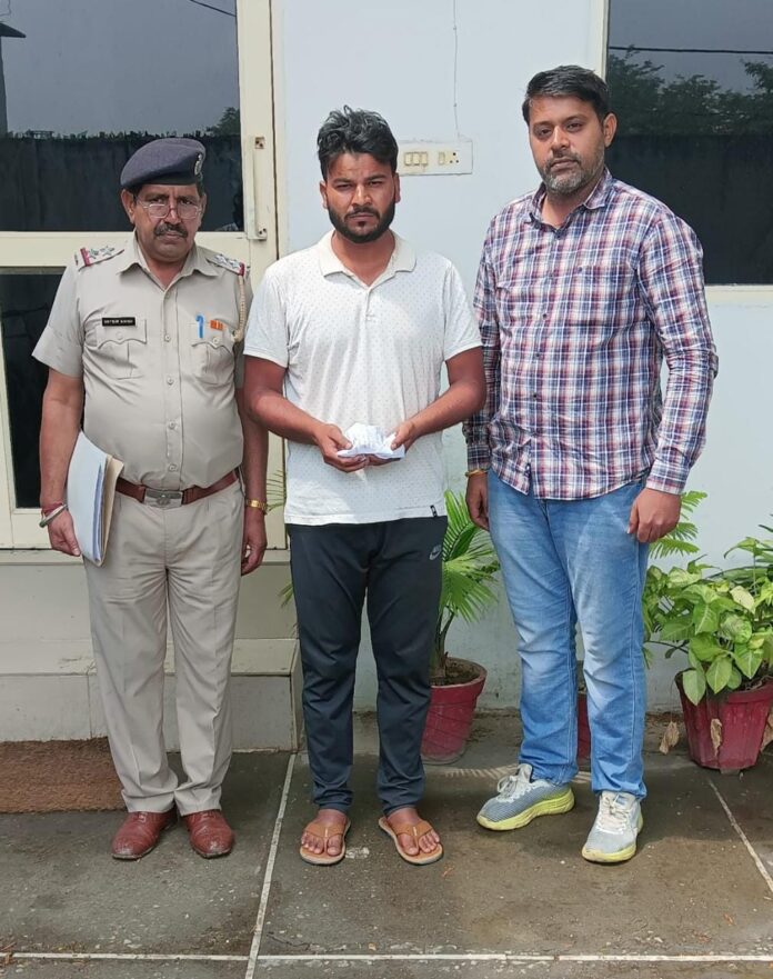 Panipat News/Drug smuggler arrested with 6.50 grams of smack in Panipat
